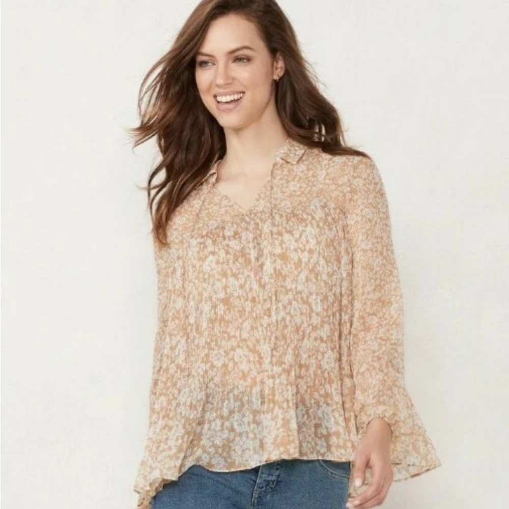 Women's Medium Floral light Beige LC Lauren Conrad Pleated Blouse